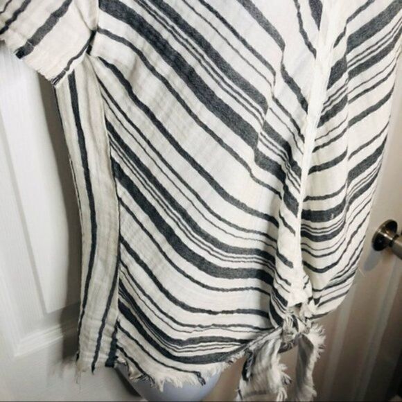 STARKx Short Sleeve Cotton Tie Knot Gauze Top V-Neck Stripe White Grey S - Picture 6 of 10